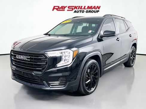 Used 2023 GMC Terrain SLE w/ Driver Convenience Package FWD image 3