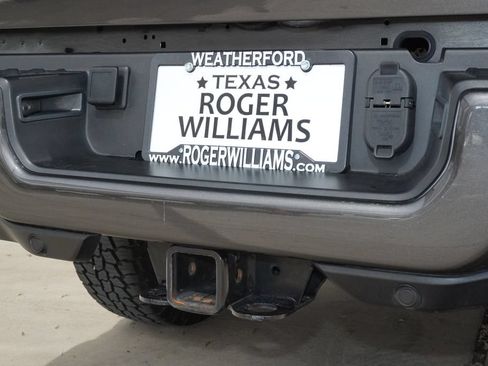 Used 2025 RAM 2500 Laramie AWD/4WD image 39