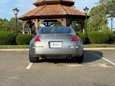 Used 2006 Nissan 350Z Track w/ (N93) Cargo Convenience Pkg image 6