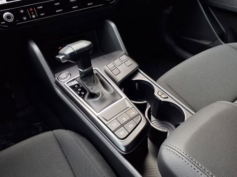 New 2026 Kia Sportage LX image 9