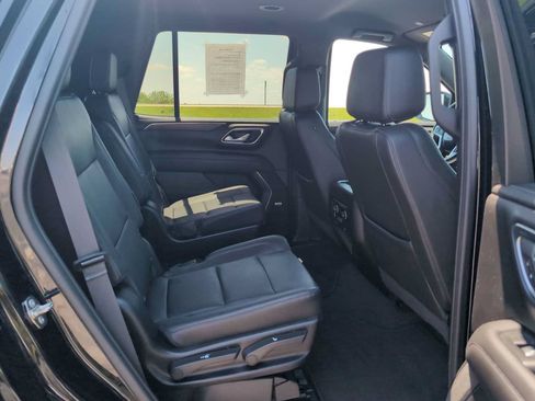 Used 2024 Chevrolet Tahoe Z71 w/ Z71 Off-Road Package AWD/4WD image 28