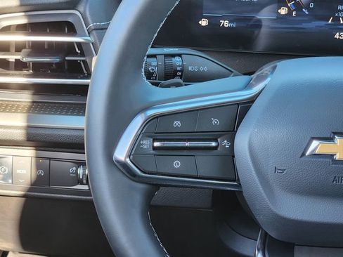 New 2025 Chevrolet Traverse LT w/ Driver Confidence Package FWD image 20