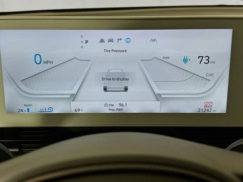 Used 2024 Hyundai Ioniq 5 SE image 19