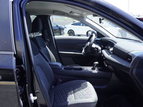 Used 2025 Nissan Kicks SV FWD image 23
