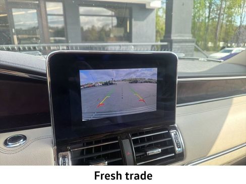 Used 2020 Lincoln Navigator 2WD image 18