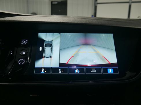 Used 2023 Buick Envision Avenir image 22