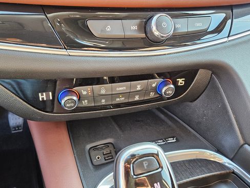 Used 2020 Buick Enclave Avenir w/ Avenir Technology Package image 26