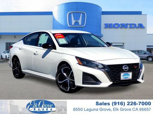 Used 2024 Nissan Altima 2.5 SR FWD image 1