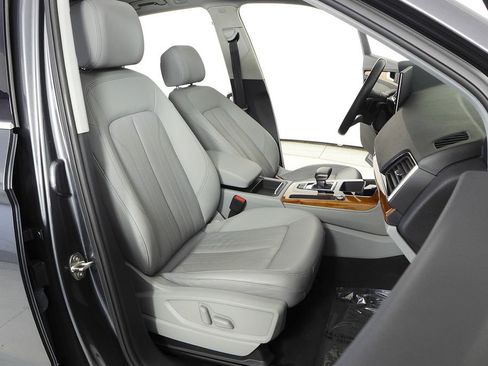 Used 2022 Audi Q5 2.0T Premium Plus w/ Premium Plus Package image 19