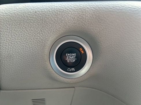 Used 2021 Chrysler Pacifica Touring-L w/ Premium & Safety Sphere Group FWD image 30