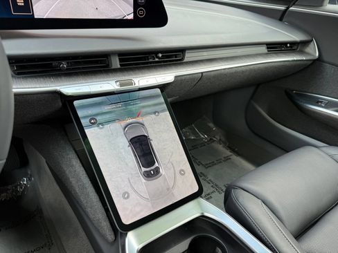 Used 2023 Lucid Air Touring AWD/4WD image 38