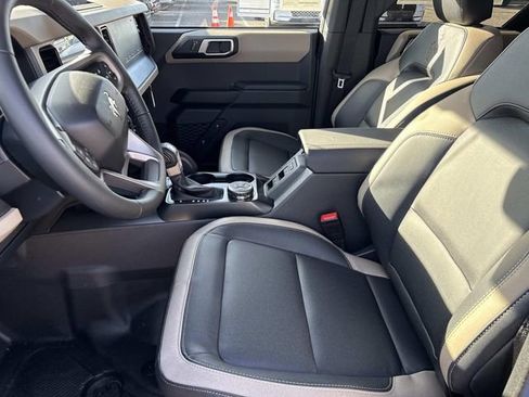 New 2025 Ford Bronco Big Bend w/ Black Diamond Package image 21