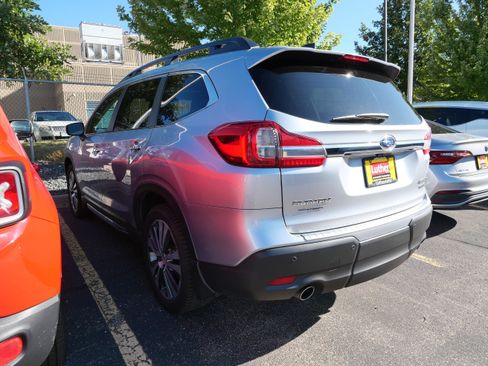 Used 2022 Subaru Ascent Touring AWD/4WD image 5