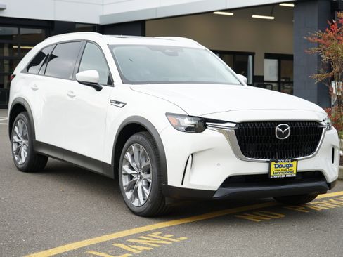 New 2026 MAZDA CX-90 Plug-In Hybrid w/ Preferred image 1
