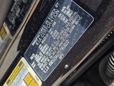 Used 2025 Kia Soul LX w/ LX Technology Package FWD image 18