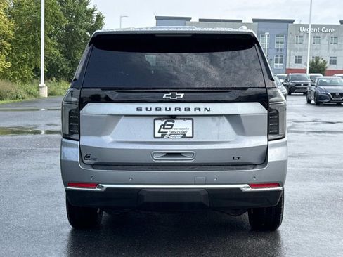 New 2026 Chevrolet Suburban LT w/ Comfort Package AWD/4WD image 13