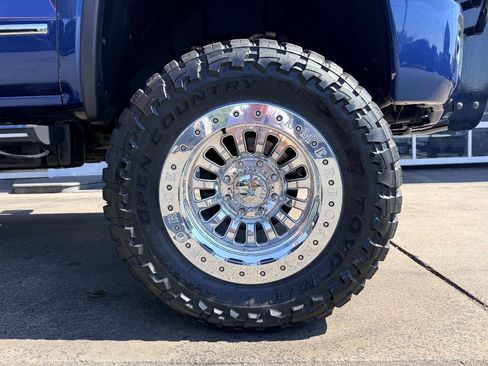 Used 2016 GMC Sierra 2500 Denali w/ Duramax Plus Package AWD/4WD image 15