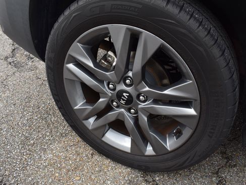 Used 2021 Kia Seltos S FWD image 12