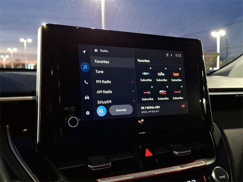 Certified 2023 Toyota Corolla Cross XLE image 24