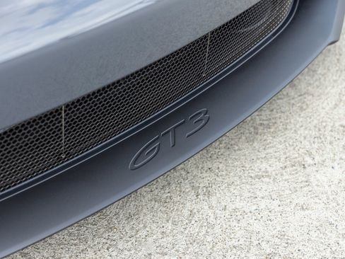 Certified 2025 Porsche 911 GT3 RWD image 18