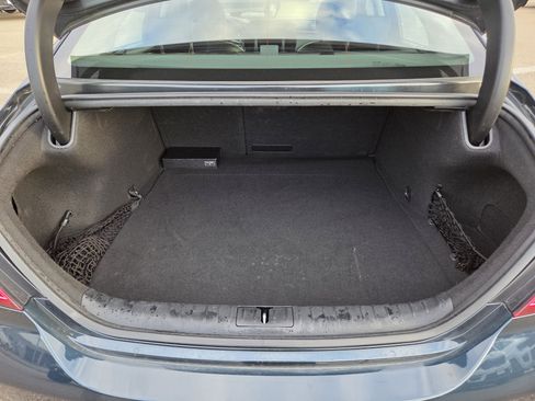 Used 2025 Genesis G70 2.5T image 24