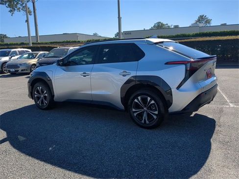 Used 2025 Toyota bZ4X AWD image 6