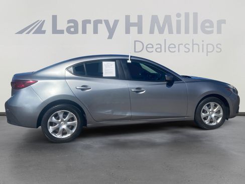 Used 2015 MAZDA MAZDA3 i Sport image 8