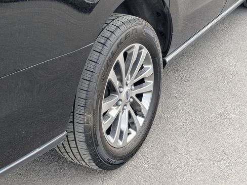 Used 2018 Ford Expedition Max Limited image 12