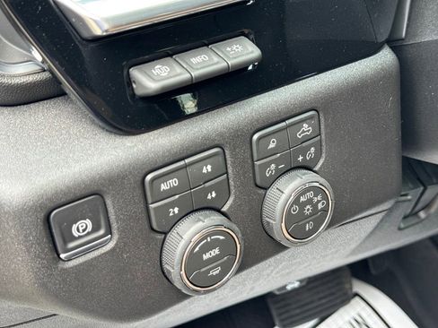 New 2026 Chevrolet Silverado 3500 High Country w/ Technology Package AWD/4WD image 14