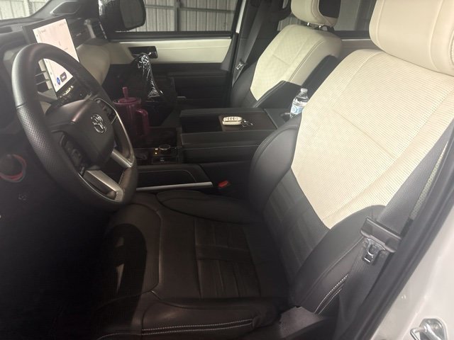 Used 2025 Toyota Sequoia Capstone AWD/4WD image 44