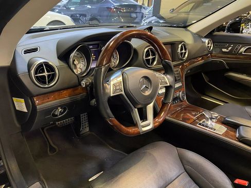 Used 2013 Mercedes-Benz SL 550 w/ Premium Pkg image 31