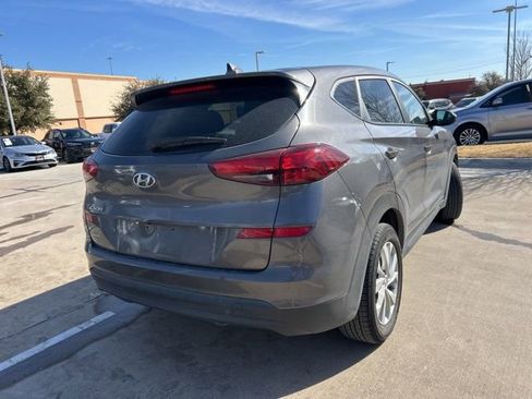 Used 2020 Hyundai Tucson SE image 3