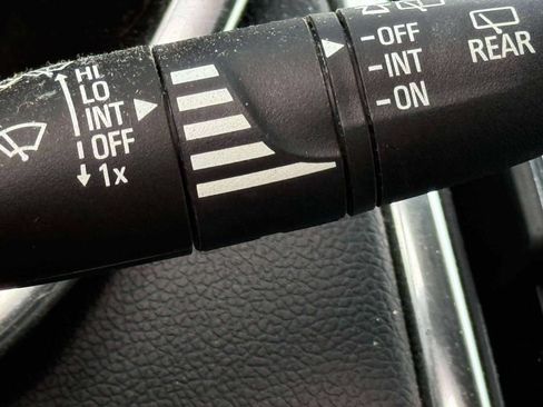 Used 2020 Chevrolet Equinox LT AWD/4WD image 27