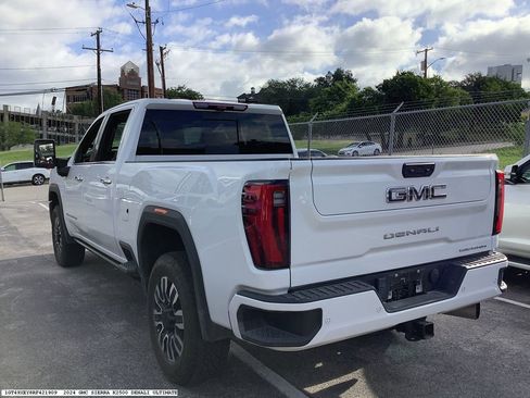 Used 2024 GMC Sierra 2500 Denali Ultimate AWD/4WD image 5