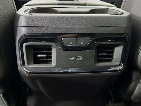 Used 2022 Chevrolet Silverado 1500 ZR2 w/ Technology Package AWD/4WD image 28