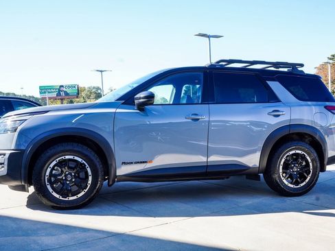 Used 2023 Nissan Pathfinder Rock Creek image 3