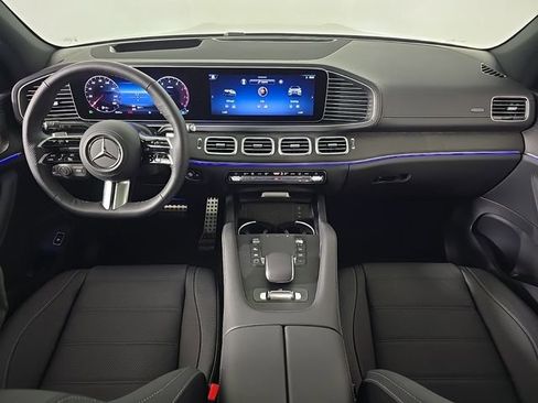 New 2026 Mercedes-Benz GLS 450 4MATIC image 30
