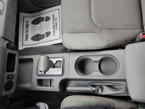 Used 2019 Nissan Frontier SV image 27