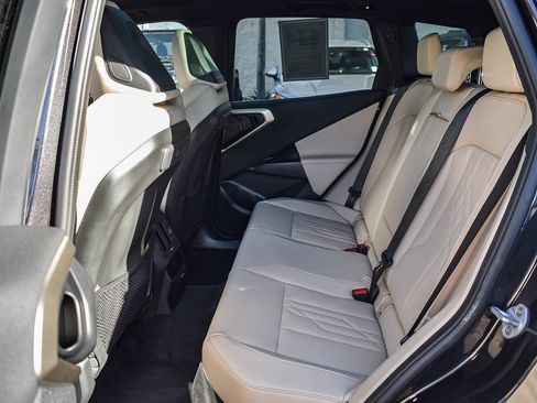 Used 2025 BMW X3 xDrive30i w/ Convenience Package image 18