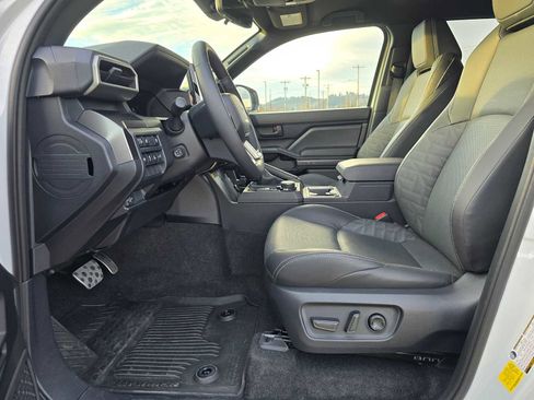 Certified 2025 Toyota 4Runner TRD Sport Premium w/ Tow Technology Package image 21