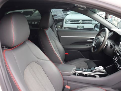 Used 2021 Hyundai Sonata SEL Plus w/ Tech Package image 11