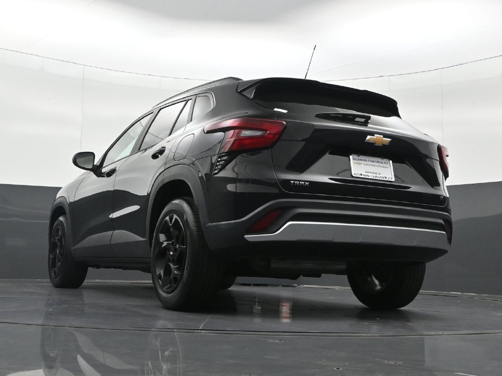Certified 2026 Chevrolet Trax LT FWD image 32