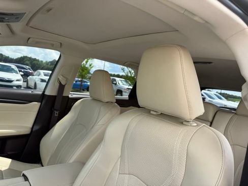 Used 2018 Lexus RX 350L Luxury w/ Accessory Package FWD image 13