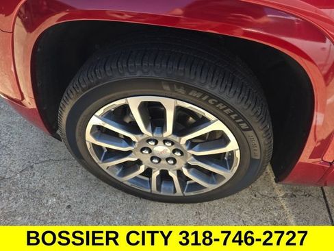 Used 2021 GMC Acadia Denali w/ Denali Technology Package FWD image 6