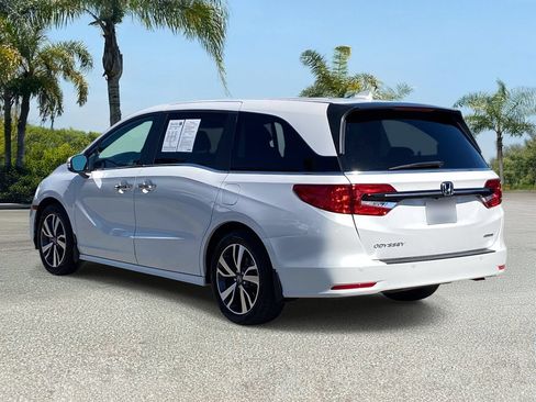 Used 2023 Honda Odyssey Touring image 3