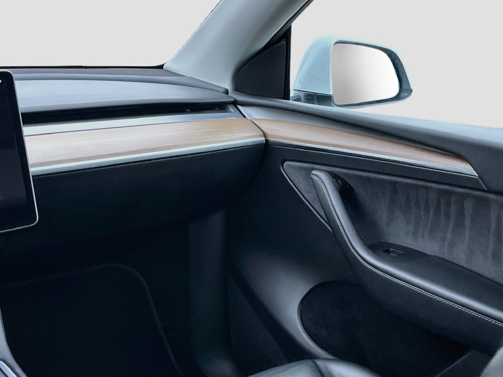 Used 2024 Tesla Model Y Long Range RWD image 24