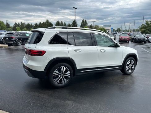 New 2025 Mercedes-Benz GLB 250 4MATIC image 9
