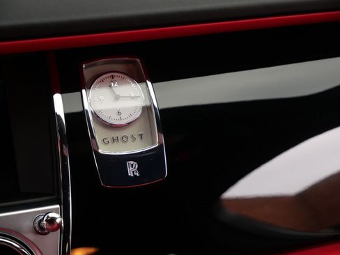 Used 2019 Rolls-Royce Ghost image 14