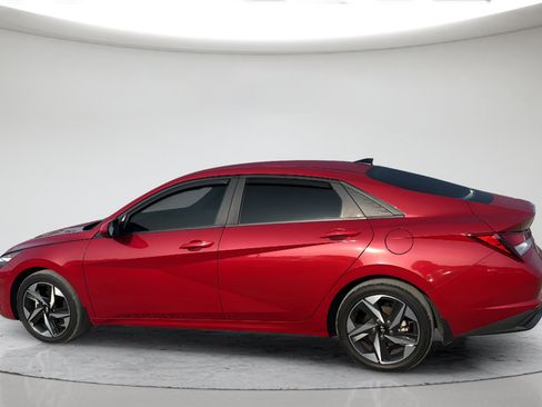 Used 2023 Hyundai Elantra SEL w/ Convenience Package FWD image 9