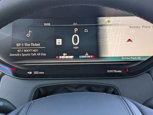 New 2026 Land Rover Range Rover SE image 8